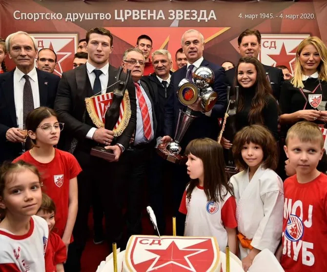 CRVENA ZVEZDA PROGLASILA NAJBOLJE U PROŠLOJ GODINI: NEMANJA I LJUBIŠA MAJDOV PONOVO ISPISALI ISTORIJU